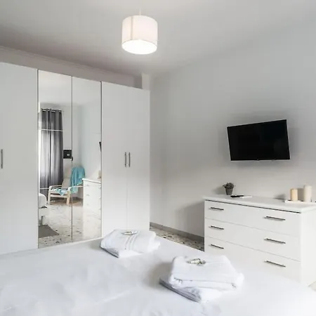 Ostiense Self Check-in * Rome